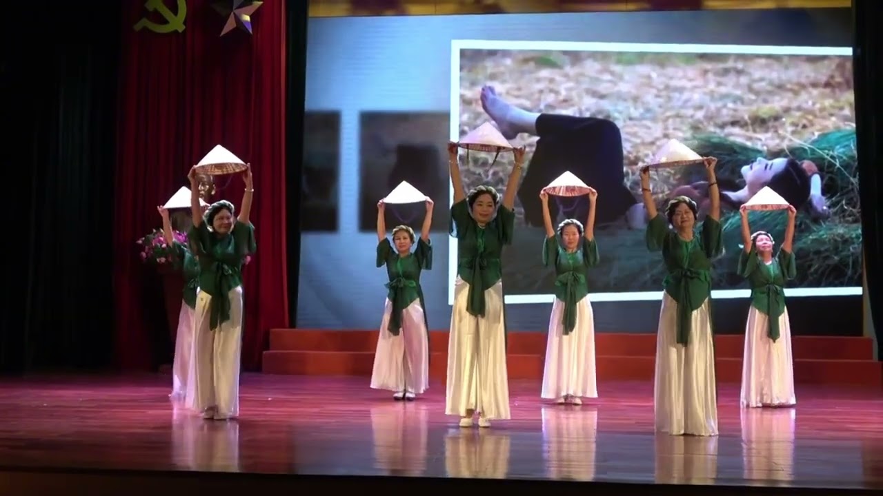 Múa GIẤC MƠ TRƯA (Bản sân khấu) - Biên đạo: Thu Hằng - Lớp múa Dịu