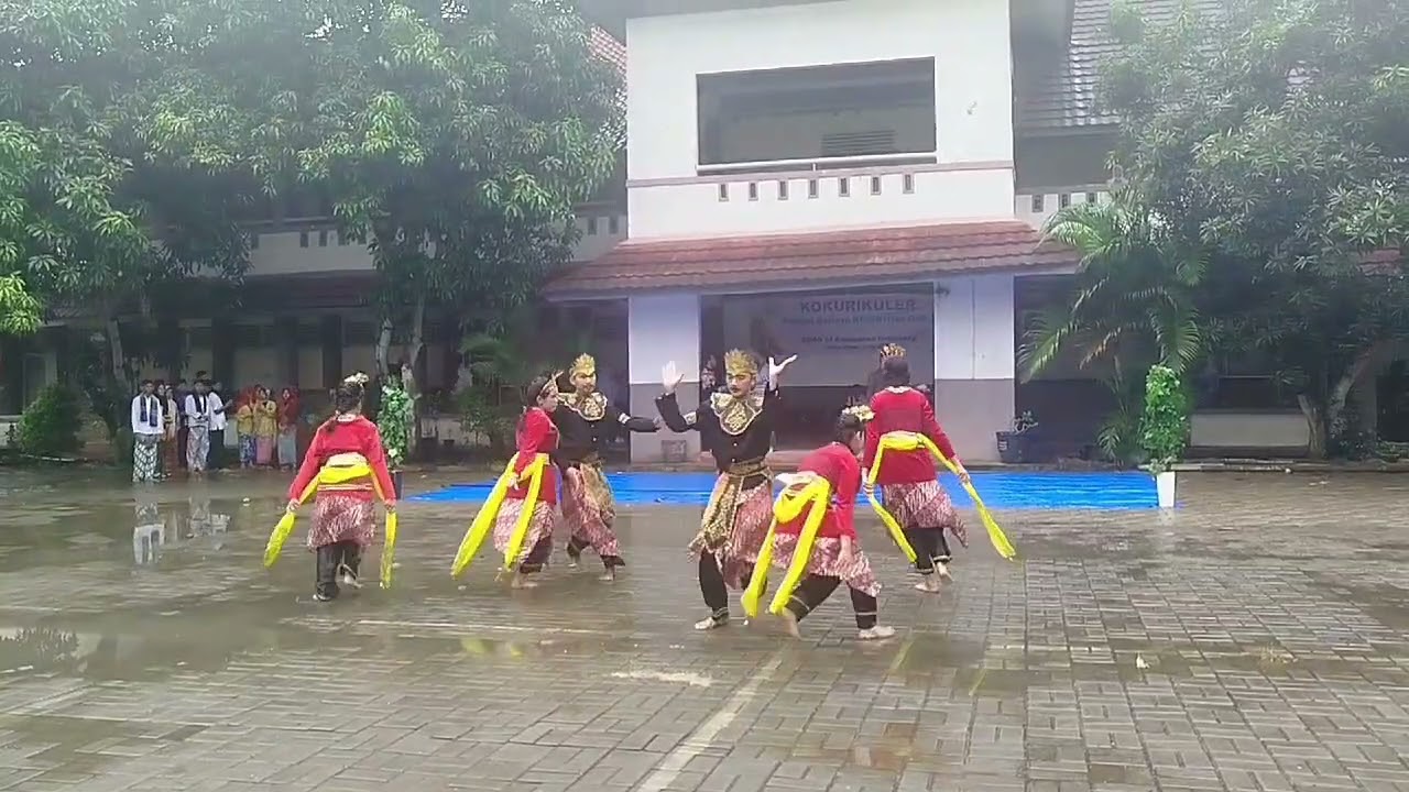 Tari Kreasi Nusantara, Kelas 10.2. SMAN 14 KAB. TANGERANG 
