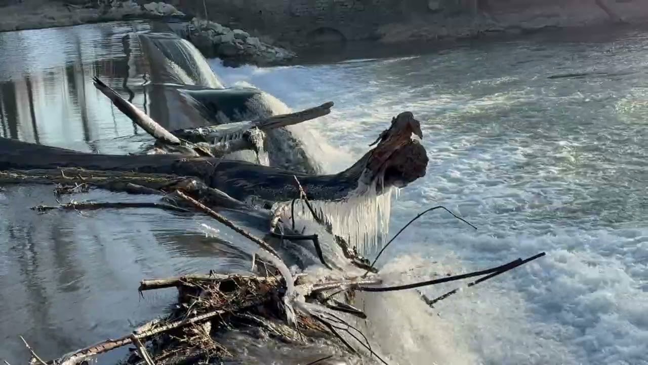 KSMQ Overnight: Dams of Austin