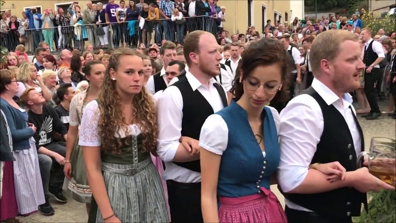 Alfelder Kirwa 2018 -  Austanzen