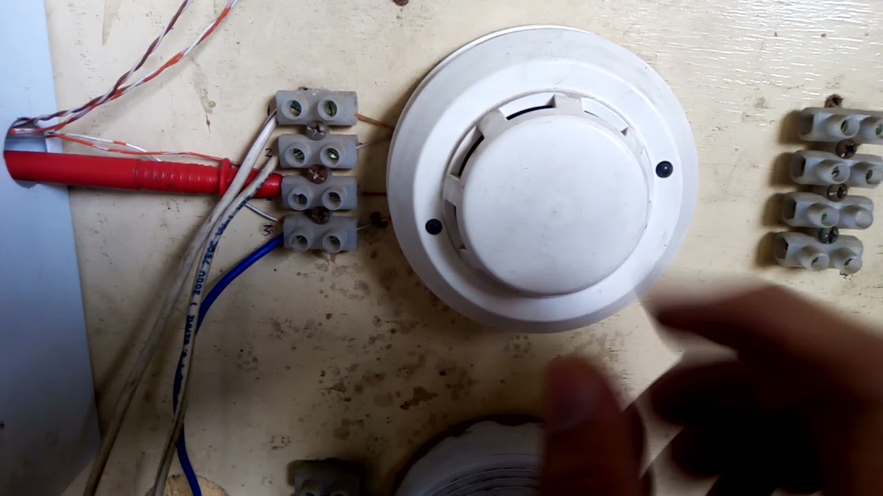 Prueba de sensor detector de humo, sistema contra incendios
