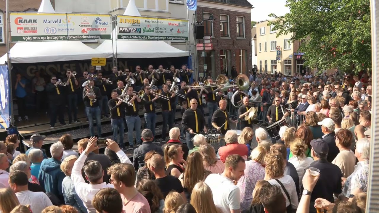 De Diezebloazers Den Bosch Markt 26e Dweilorkestendag Groenlo 18 mei 2023 NL