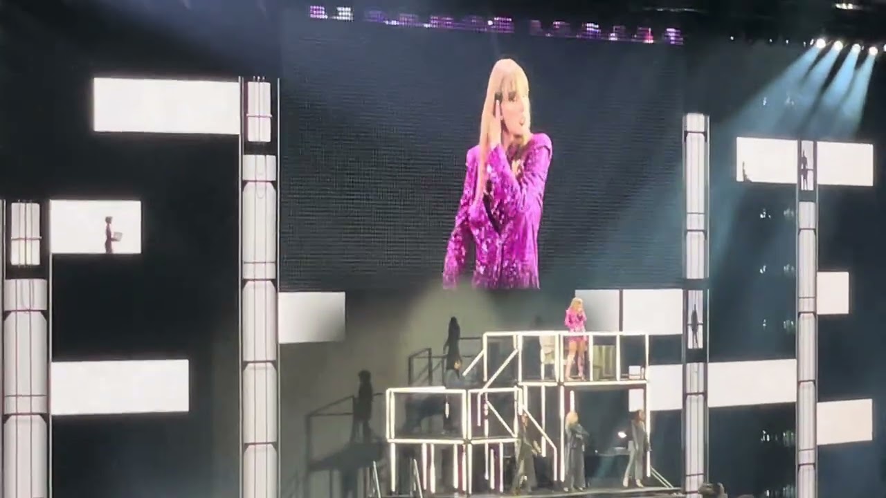 The Man, You Need To Calm Down - Taylor Swift The Eras Tour Japan