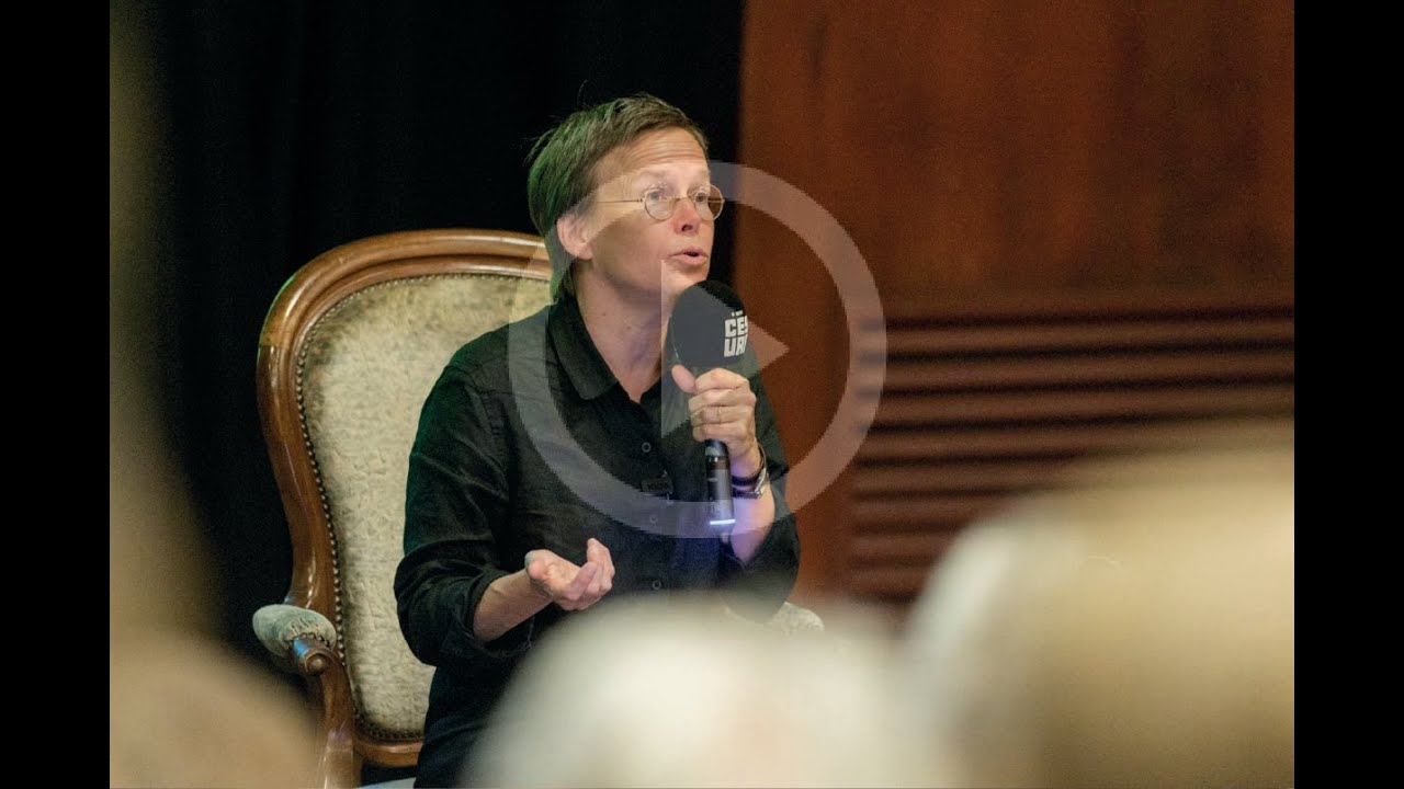 Conférence Collectif encore : Pourquoi être normal quand on peut être heureux ?