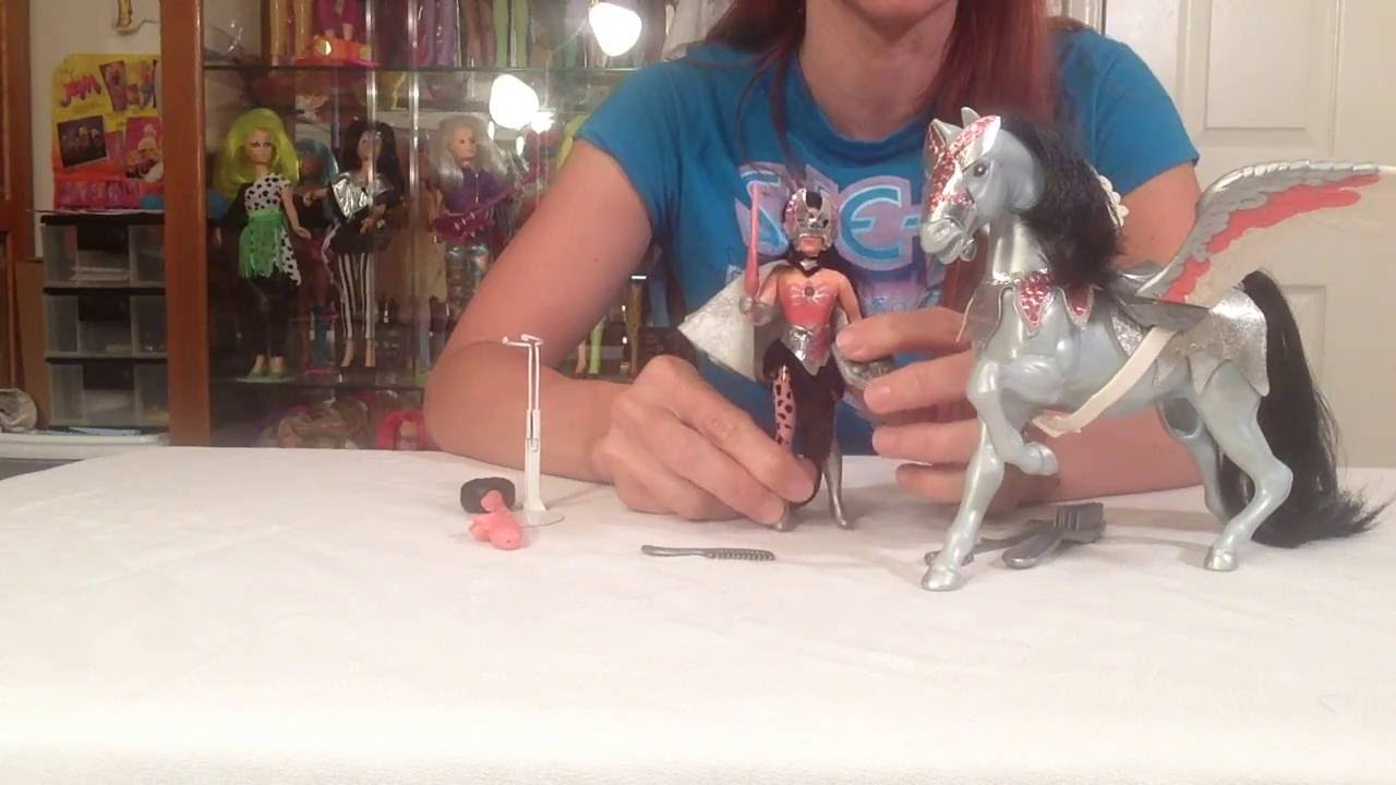 She-ra Princess of Power Collection Series #15- Shower Power Catra with Silver Storm