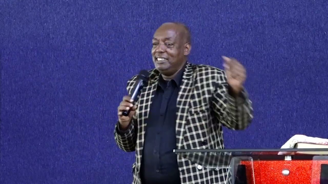 PAST. SERENDE  YABONYE URUTOKI RWIMANA ABAYUMBE 70 BARAYE IWE AFITE INKO IMWE