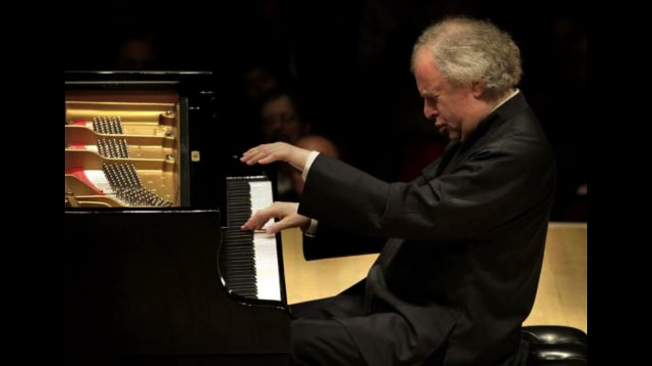András Schiff - Joseph Haydn: Keyboard Sonata in E-flat major, Hob. XVI:49.