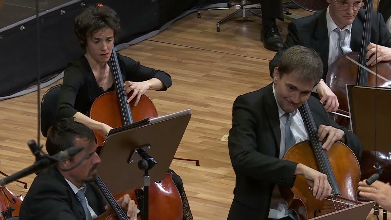 Concierto para piano - Robert Schumann - Jaeden Izik - Dzurko (piano) - Dir. Thomas Dausgaard
