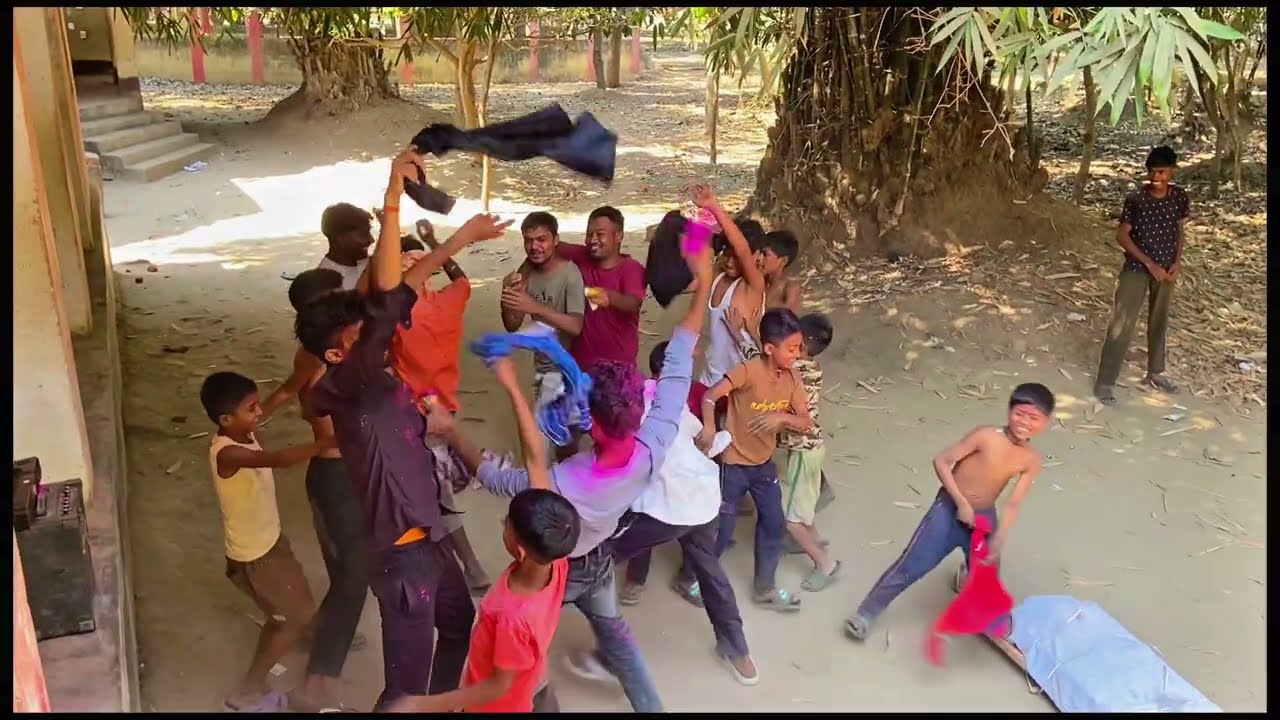 Holi or Death body😂 #video #comedy #funny #viral #shortsfeed #shorts #shortvideo #trending #fun 