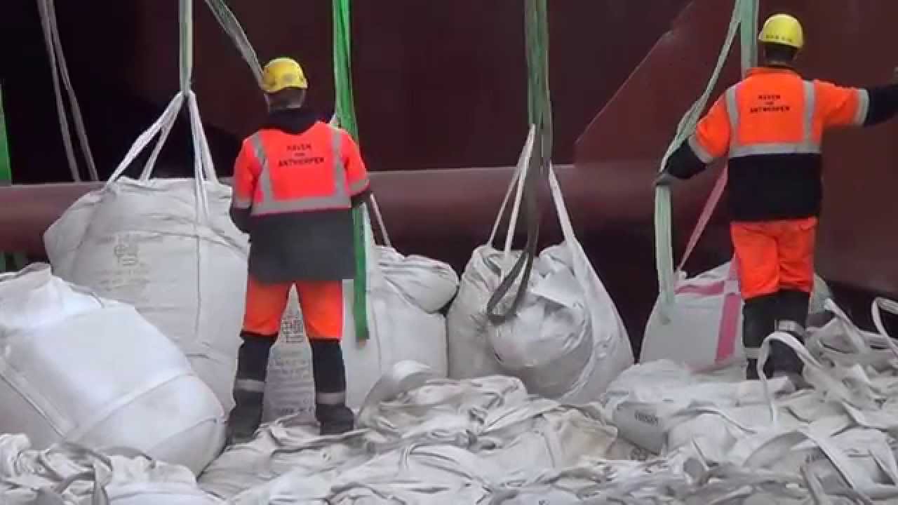 unloading CALUMEX big-bags bulk panamax vessel