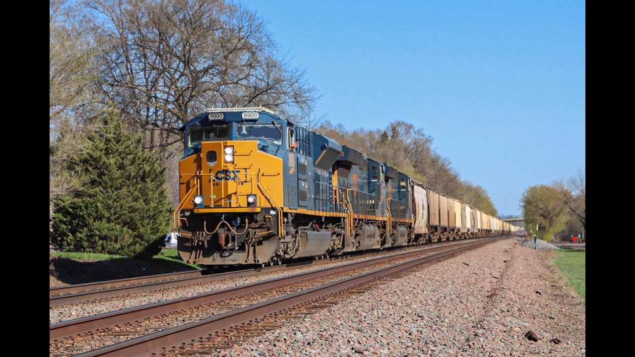 CSX 8900 SD70ACe-T4 with MASSIVE Horn Show!!! SUPER RARE!