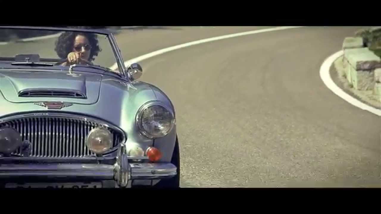 SABRINA HEBIRI - ON A VACATION (OFFICIAL VIDEO)