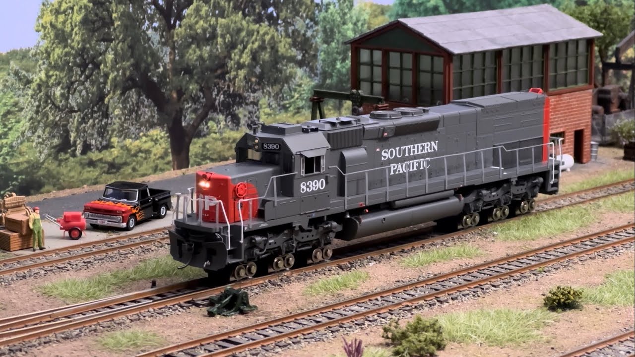 Adding sound and LED lights to an Athearn RTR SD40T-2 #modeltrains #esuloksound #hoscale #athearn