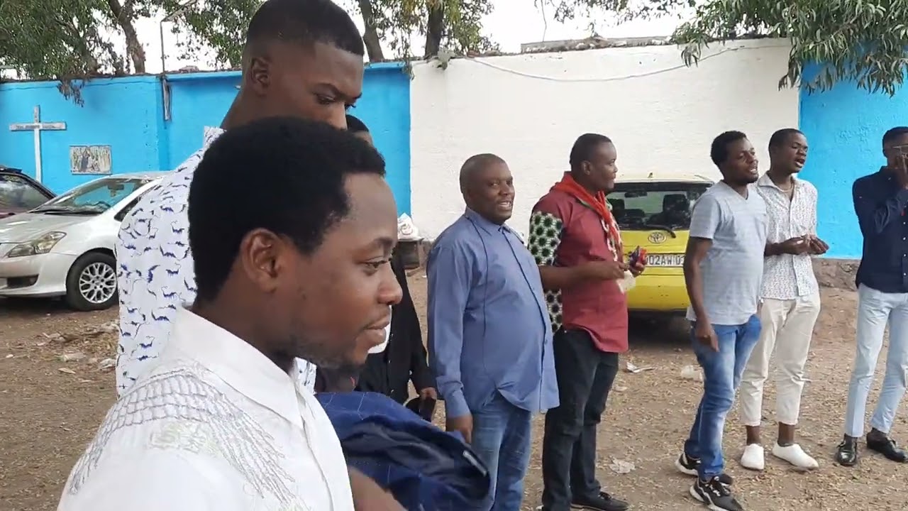 Popopo totiaki ntembe avec la chorale Espérance de la paroisse St François de Sales (Kin-Kintambo)