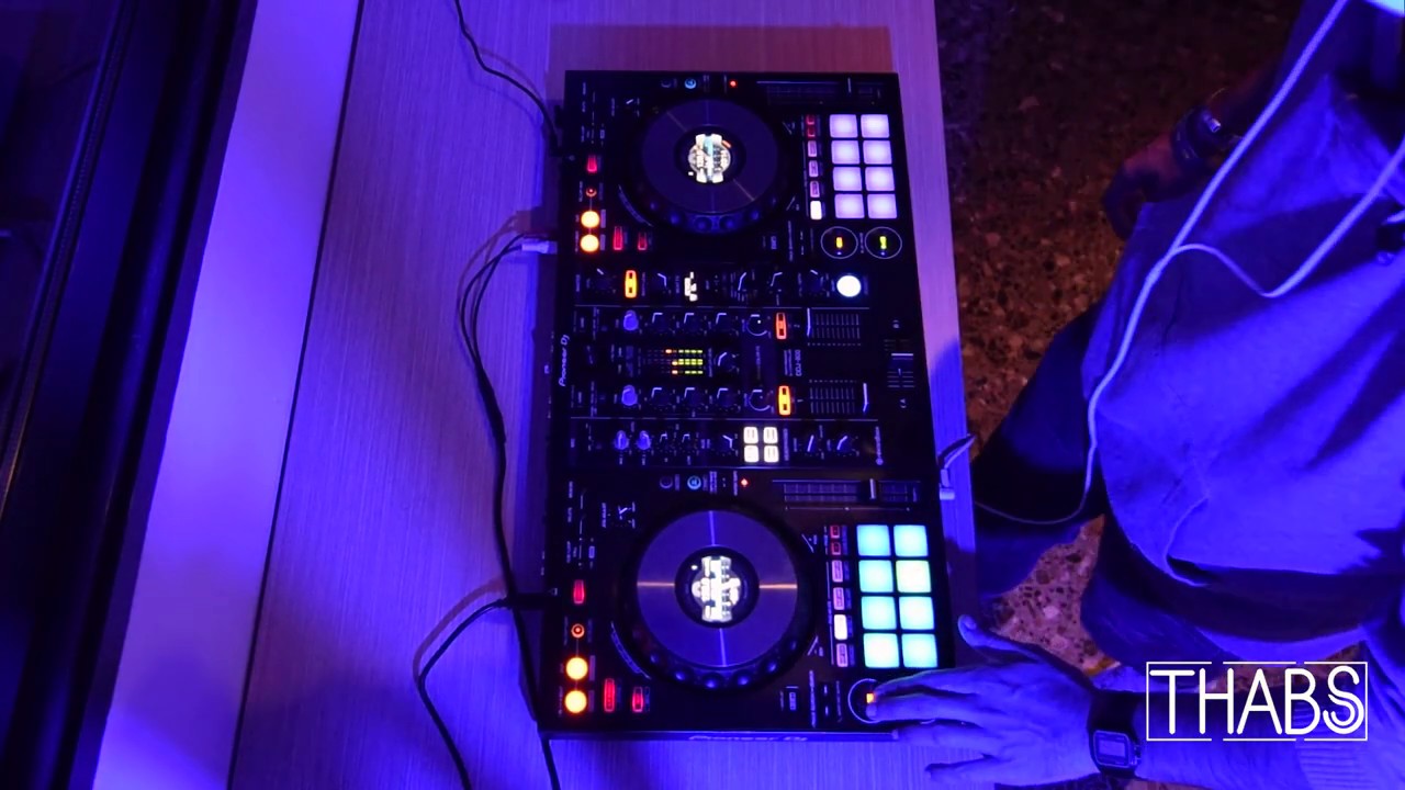 Reggaeton vs Future house - Pioneer DDJ 800 - (thabs mix)