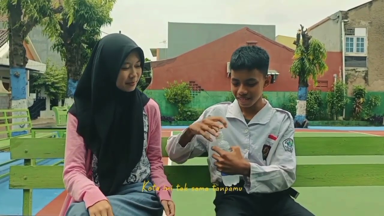DISADARKAN OLEH KEADAAN                                                 12 DKV B (FLORIST)