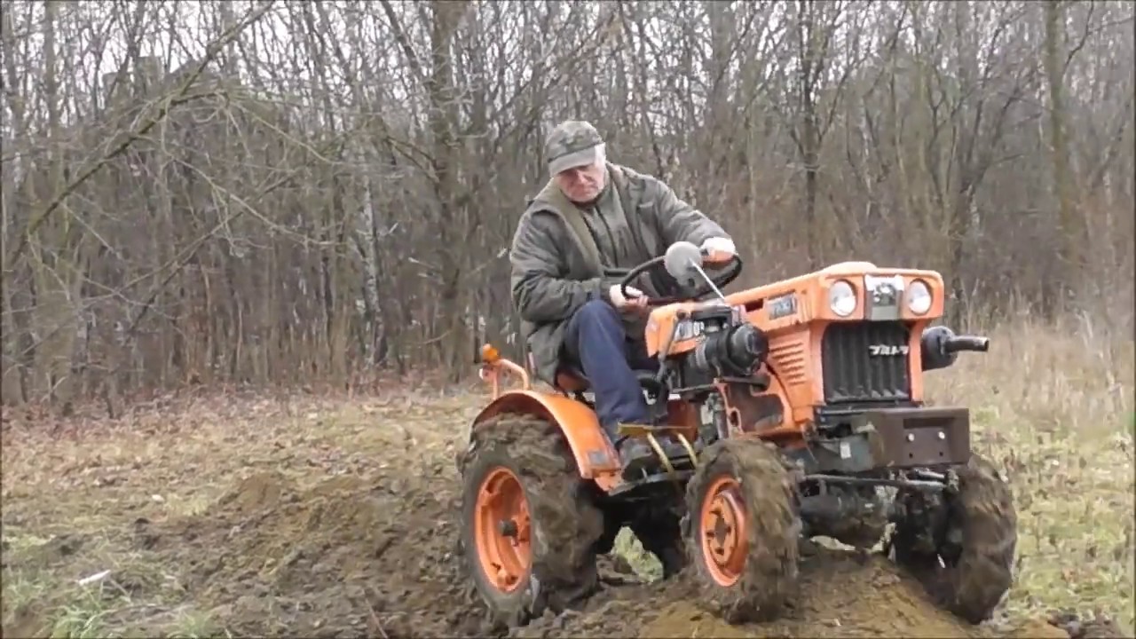 Off Rood w kałuży Kubota 5001