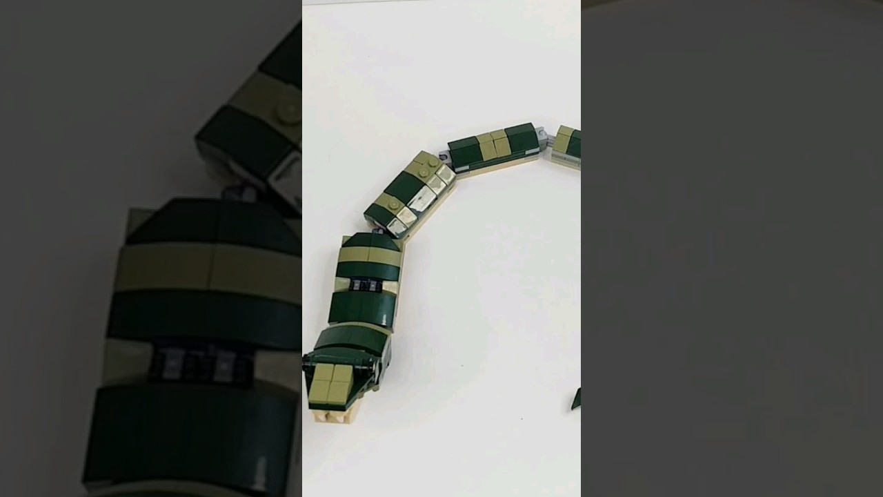 LEGO Snake Build: ITS ALIVE!