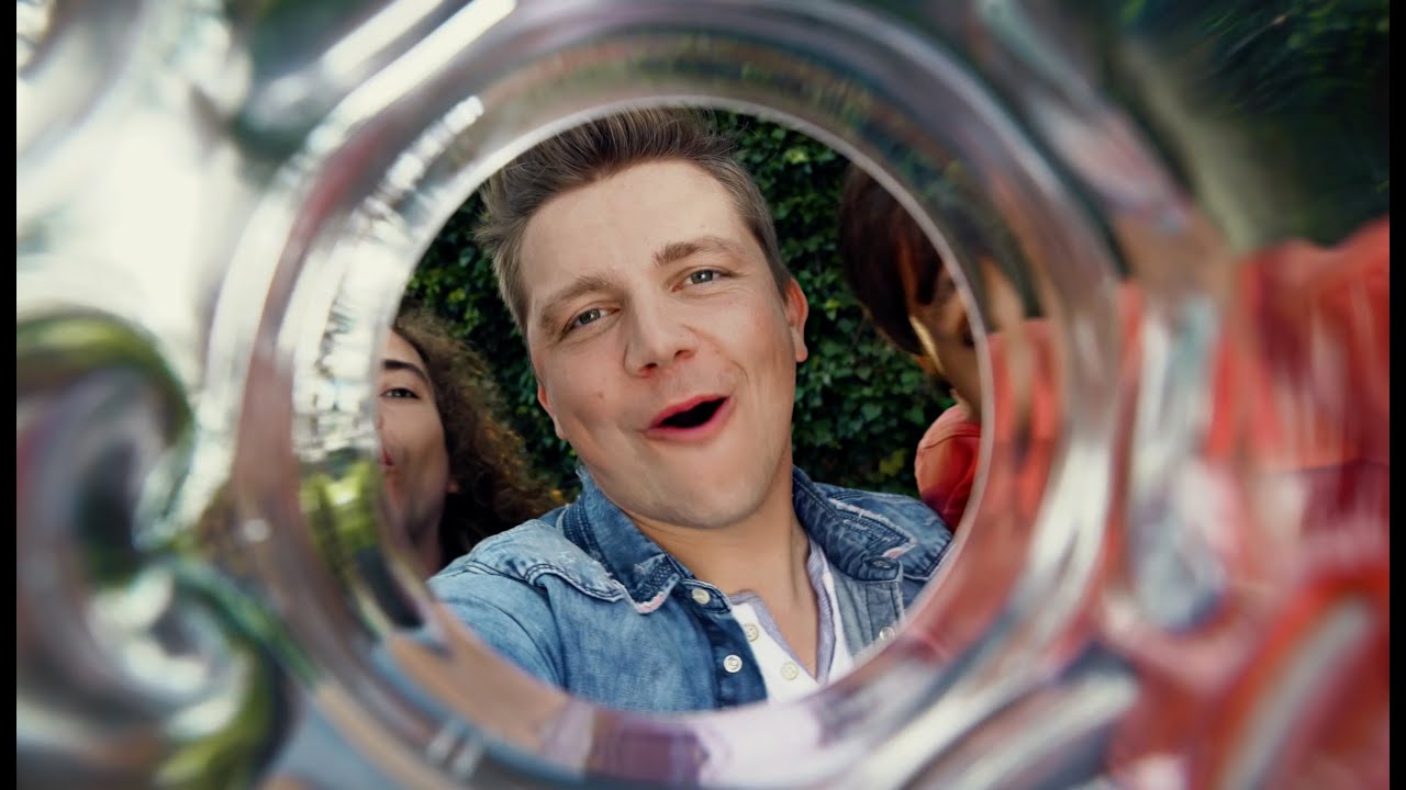 Dorfrocker - Ich glaub mein Glas hat ein Loch (Offizielles Video)