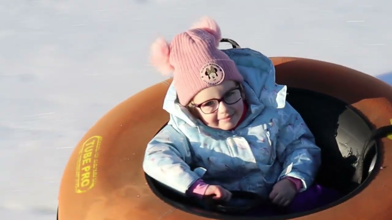 Zjazd na oponkach / Snowtubing