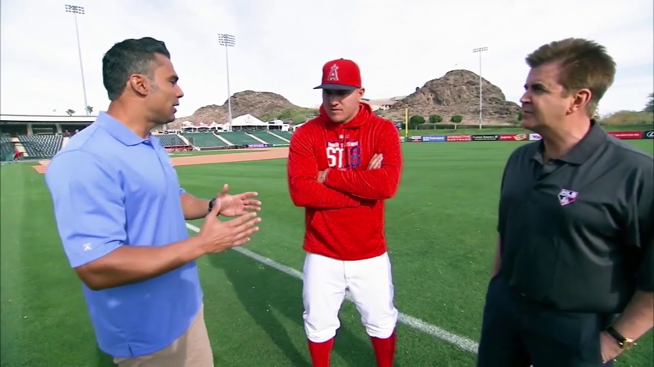 Outfield and Baserunning tips from Mike Trout