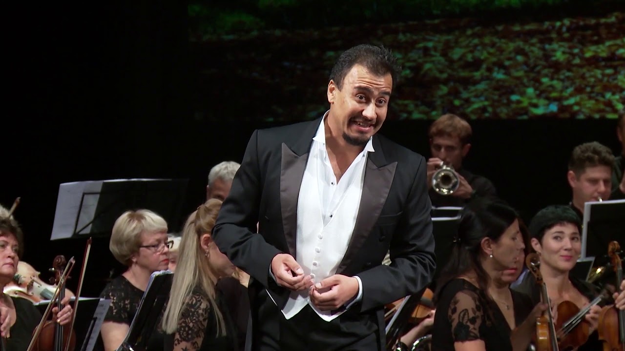 Largo al factotum Juan Carlos Heredia 2019