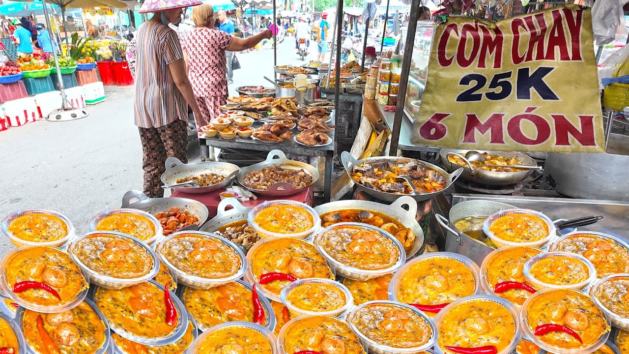 Phát Hiện Hàng Cơm Bình Dân 25K Nấu 50 Món Ngày Khủng Nhất Chợ Hòa Bình