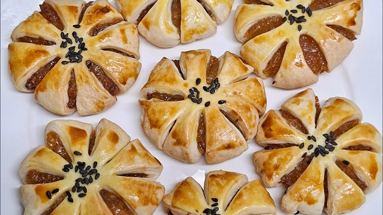 Làm bánh bông mai nhân khóm đãi khách cả nhà, ai cũng làm được.