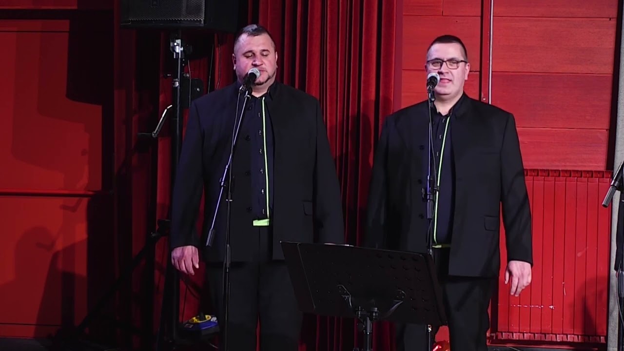 Klapa Škvadra - Crna ženo (V ŽIVO)