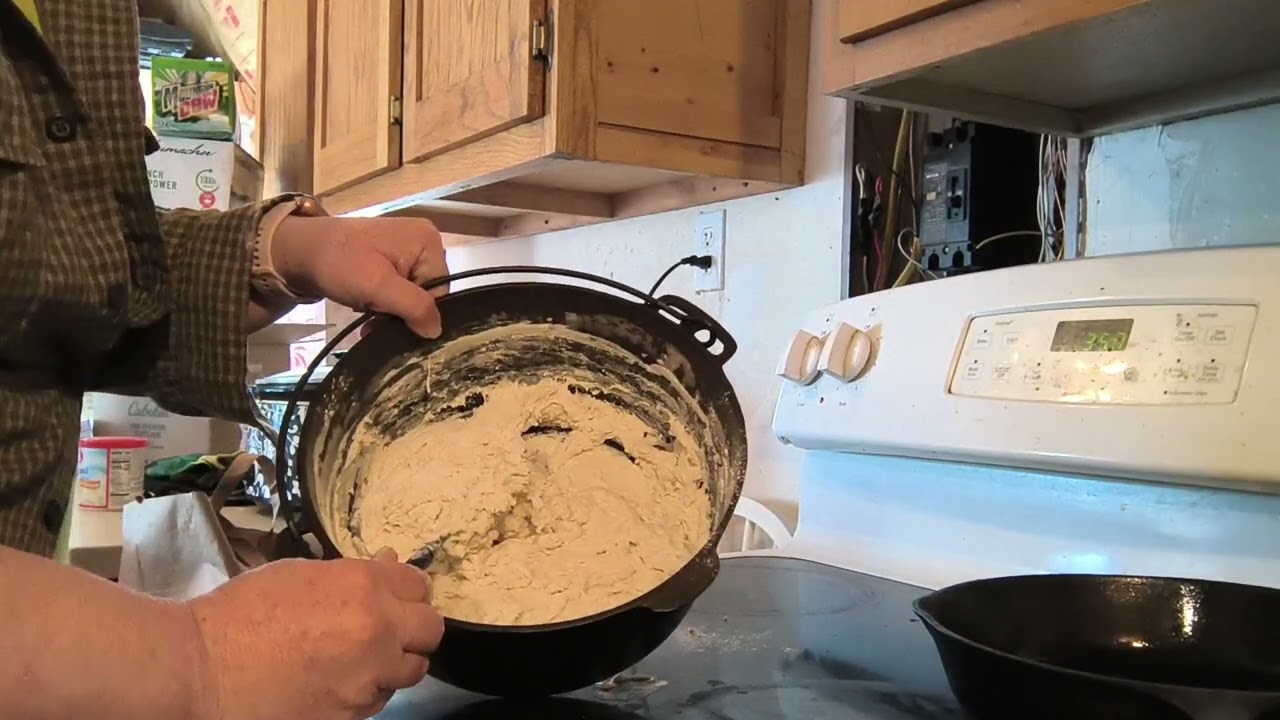 Cast Iron Cinnamon Rolls