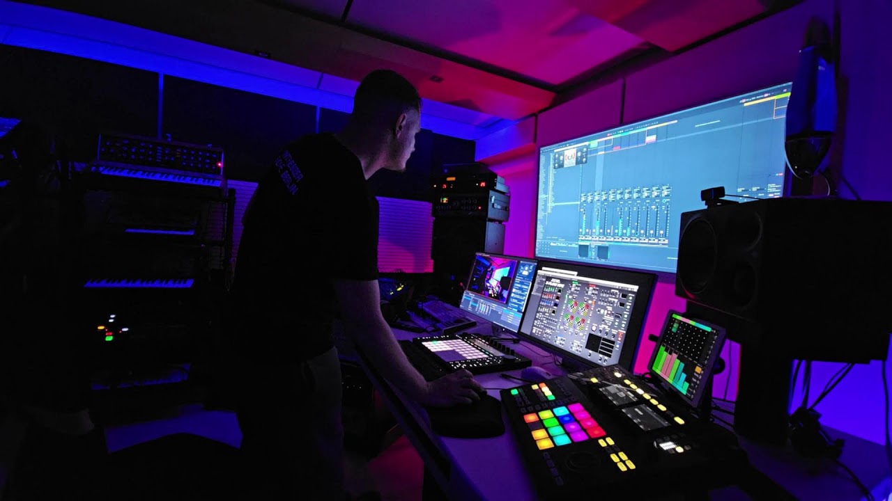 SPACE NIGHT 12 @Synthesizer Studio Berlin