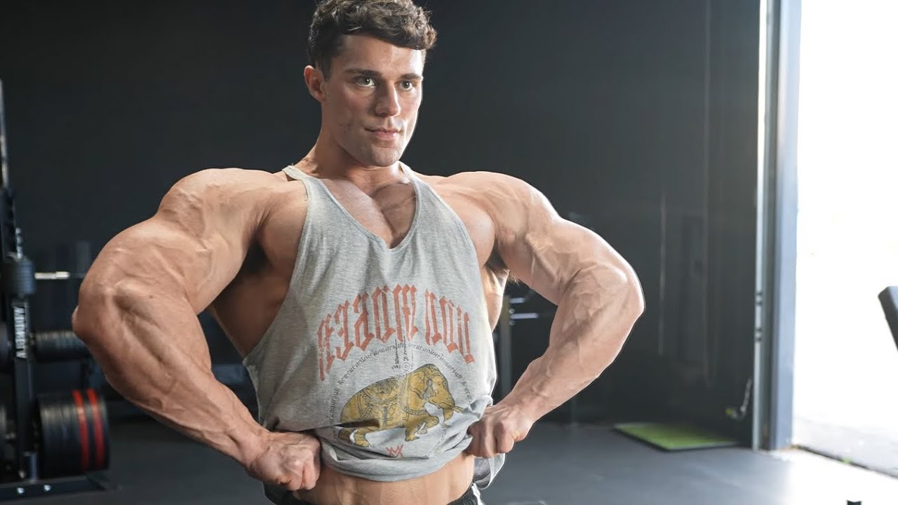 YOUNG LA GYM CHESTDAY