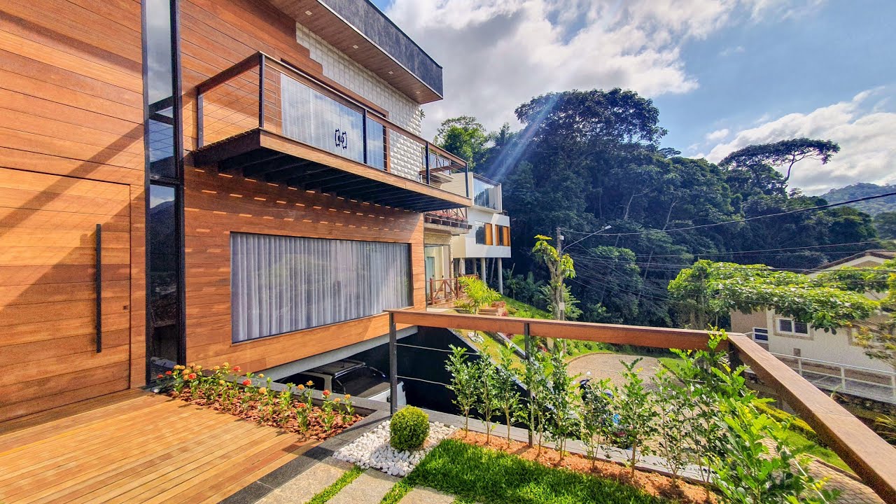 SUSPENSA | Casa Moderna com vista cinematográfica em Teresópolis por R$2MI | Dream Serra Imobiliária