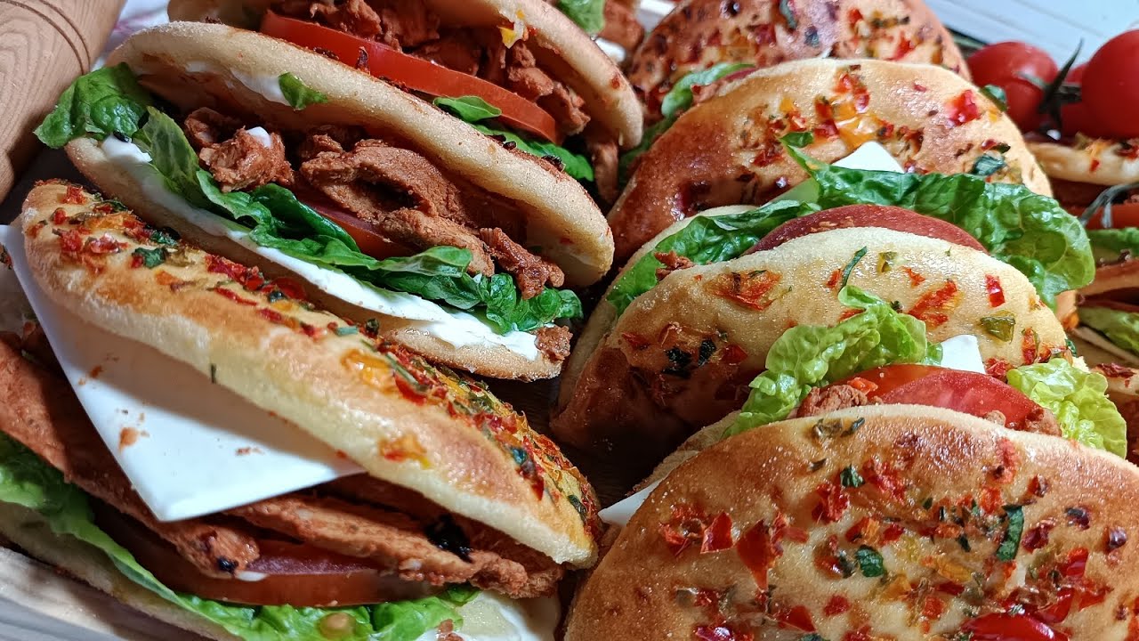لرمضان المبارك🤩💯😍 فطائر مالحين بالدجاج المشوي فطائر كيجيو غزالين كيشهيو🤤😋 رائعين شكلا و مذاقا🥰🤩