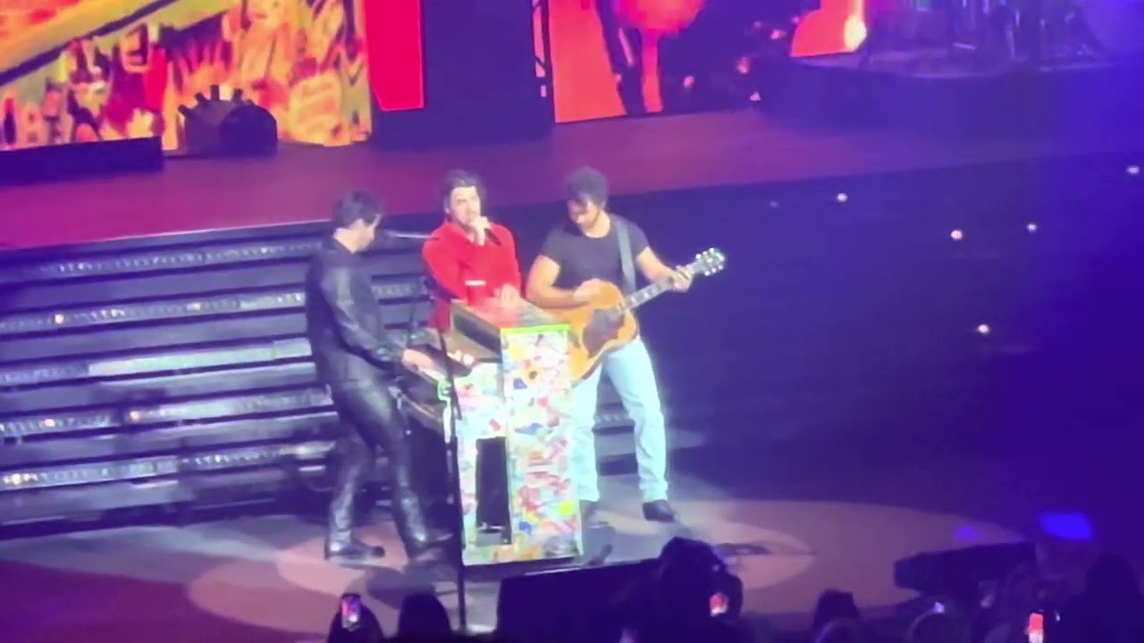 Comeback- Jonas Brothers Presidents Day Weekend Residency (2/17/2023)