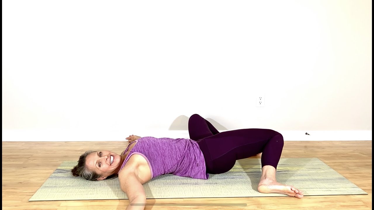 7 Minute Bed Yoga Stretch (perfect to start or end your day)