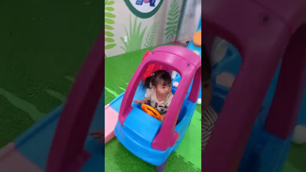 Ba Mẹ chở thỏ đi Khu Vui Chơi 