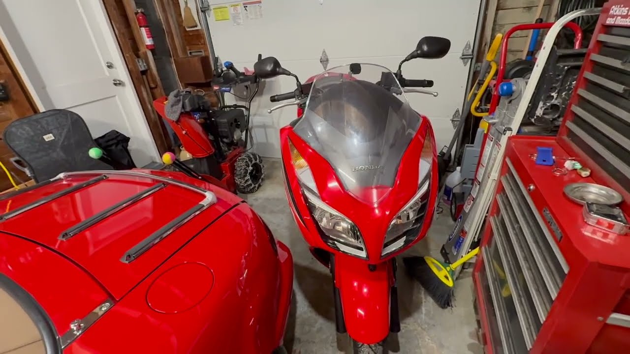 Мотороллер Honda NSS300 Forza 2016 года выпуска