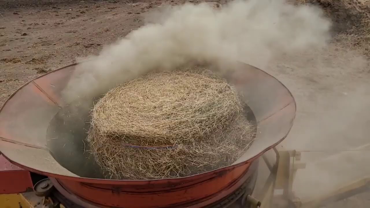 Haybuster Model H-1000 Bale Buster