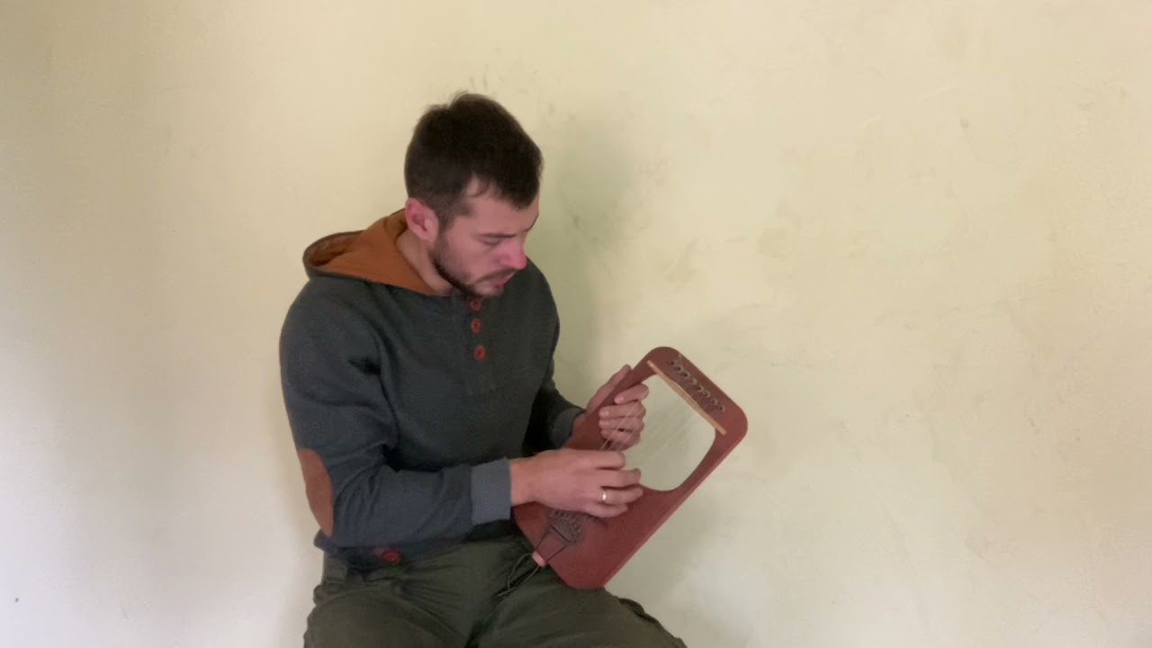 The sound of lyre-kinor