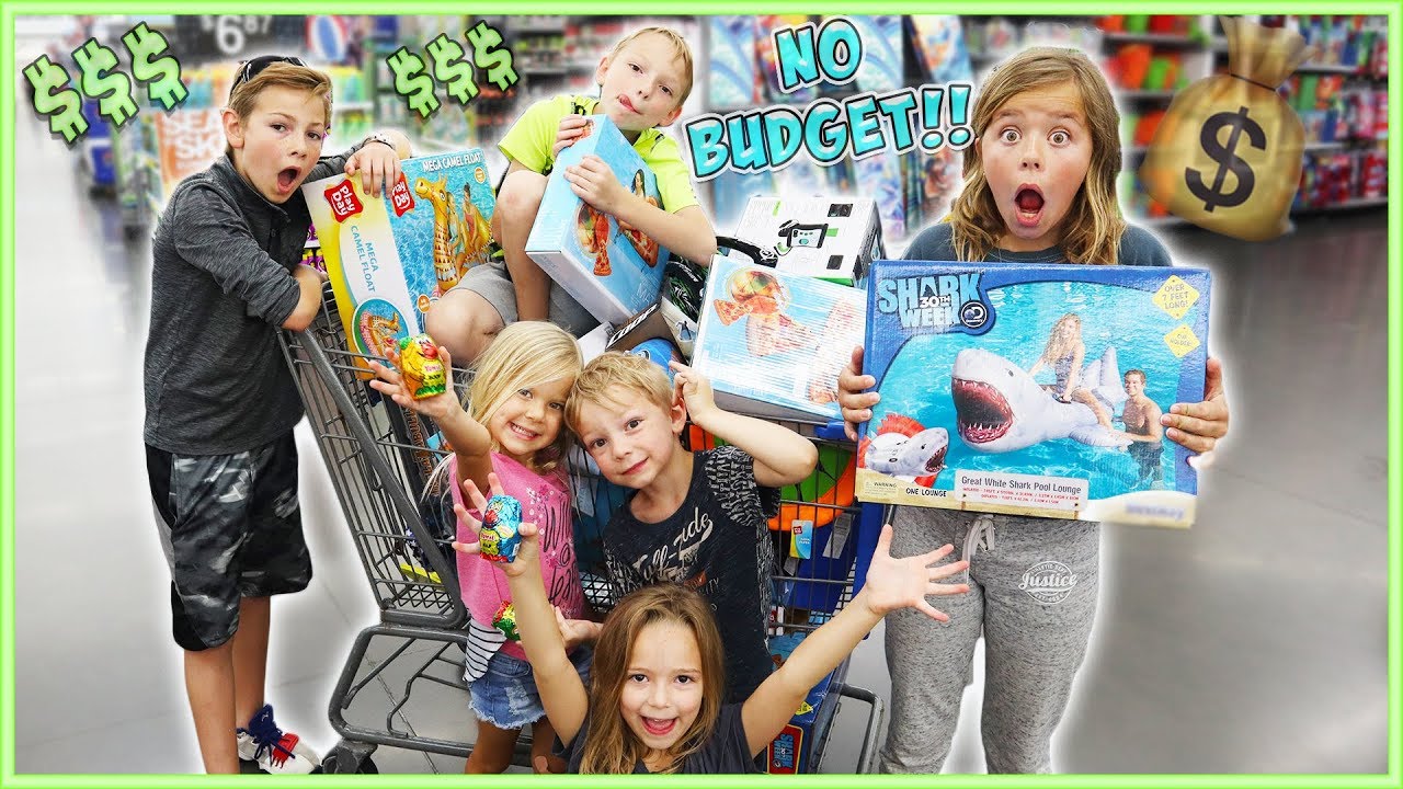NO BUDGET AT THE GiANT INFLATABLE SToRE!!