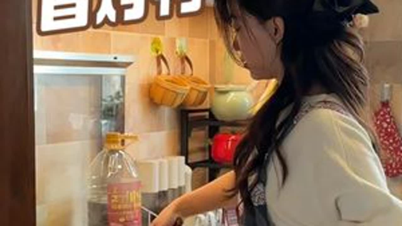 解锁北方烤鸭的南方吃法，公公婆婆都被香迷糊啦#美食 #vlog日常 #远嫁#davena手表 #冒烤鸭