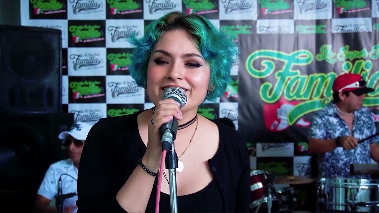 ELLA ES MAMA - LA SUPER SUPER FAMILIA DE SAN FRANCISCO TABLADA DE LURIN