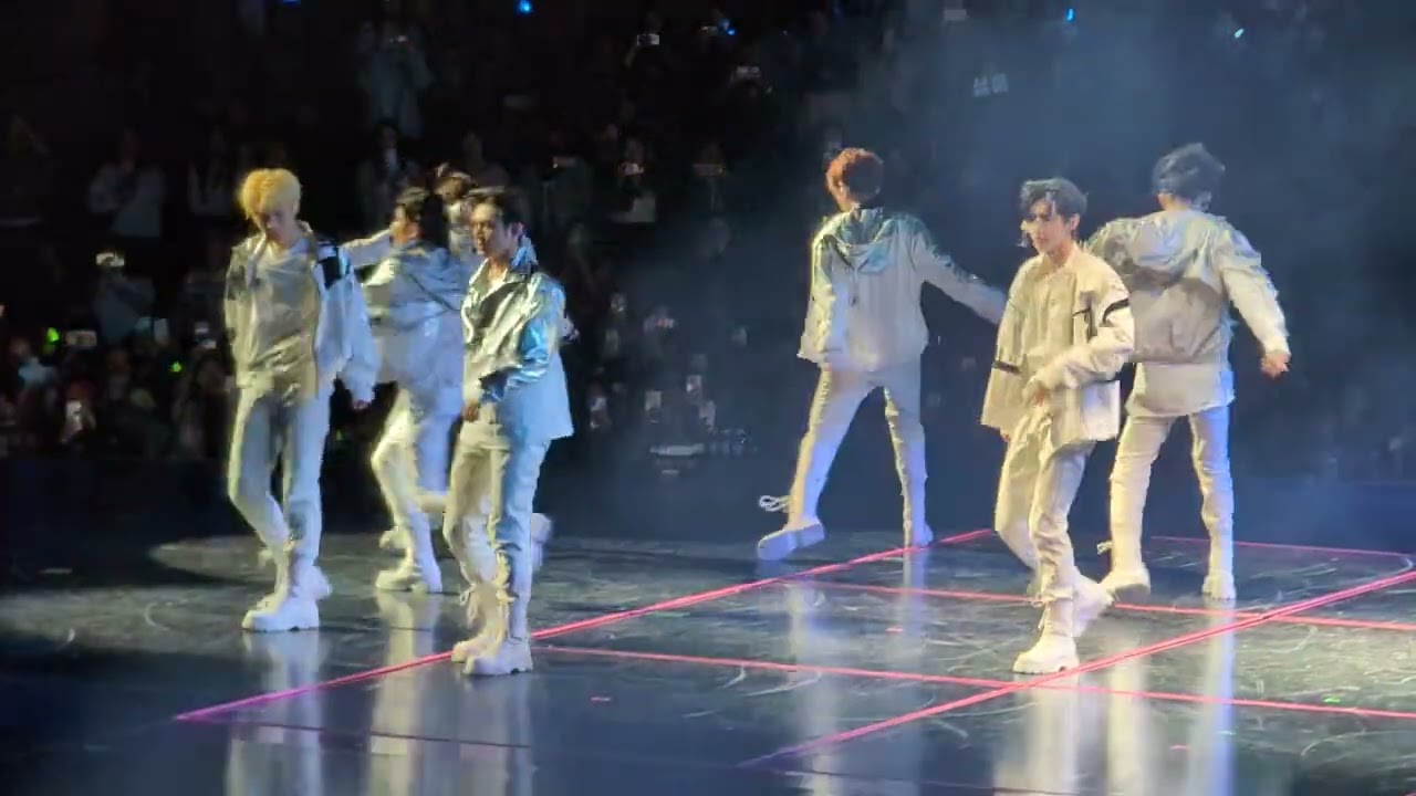 20240503 Enhypen Live @ UBS Arena, New York - Future Perfect (Pass the MIC), Blessed-Cursed