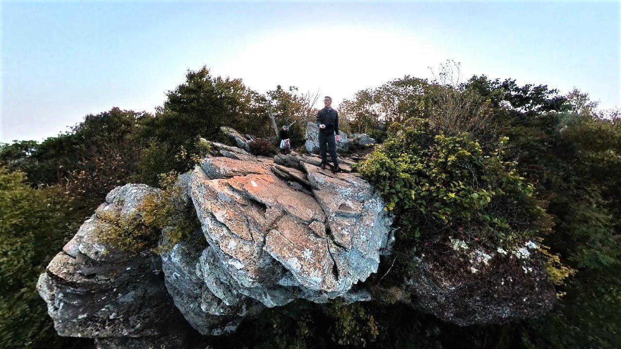 The Bearfence Rock Scramble in Shenandoah National Park