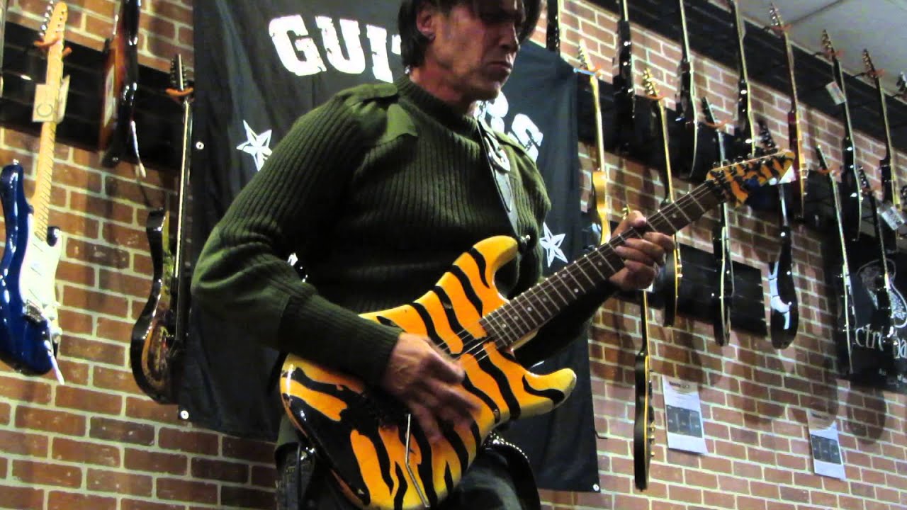 George Lynch Montreal 2013 - Rain