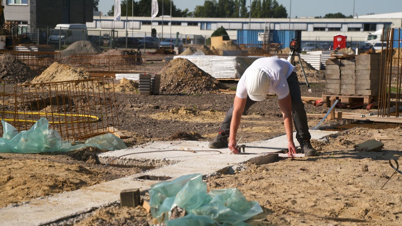 Tweelbäke: Errichtung einer Lagerhalle
