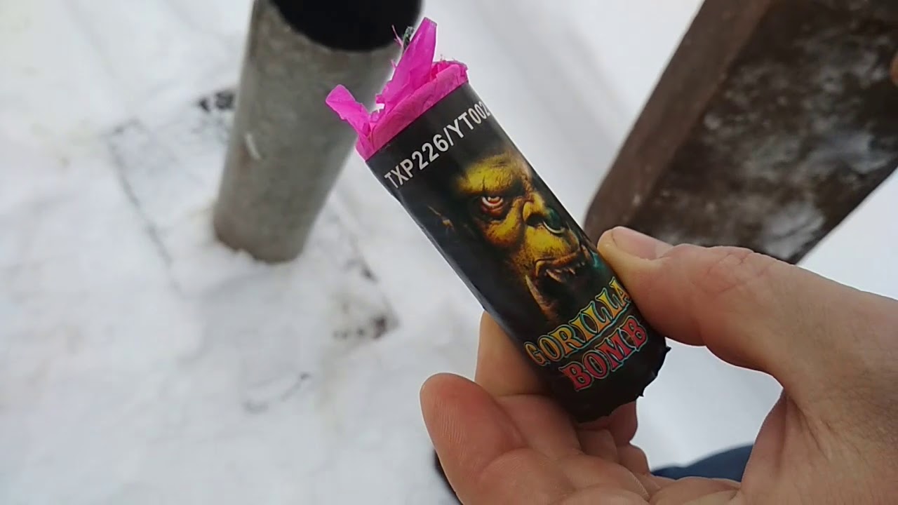 Сравнение петарды Gorilla bomb с Гусарской