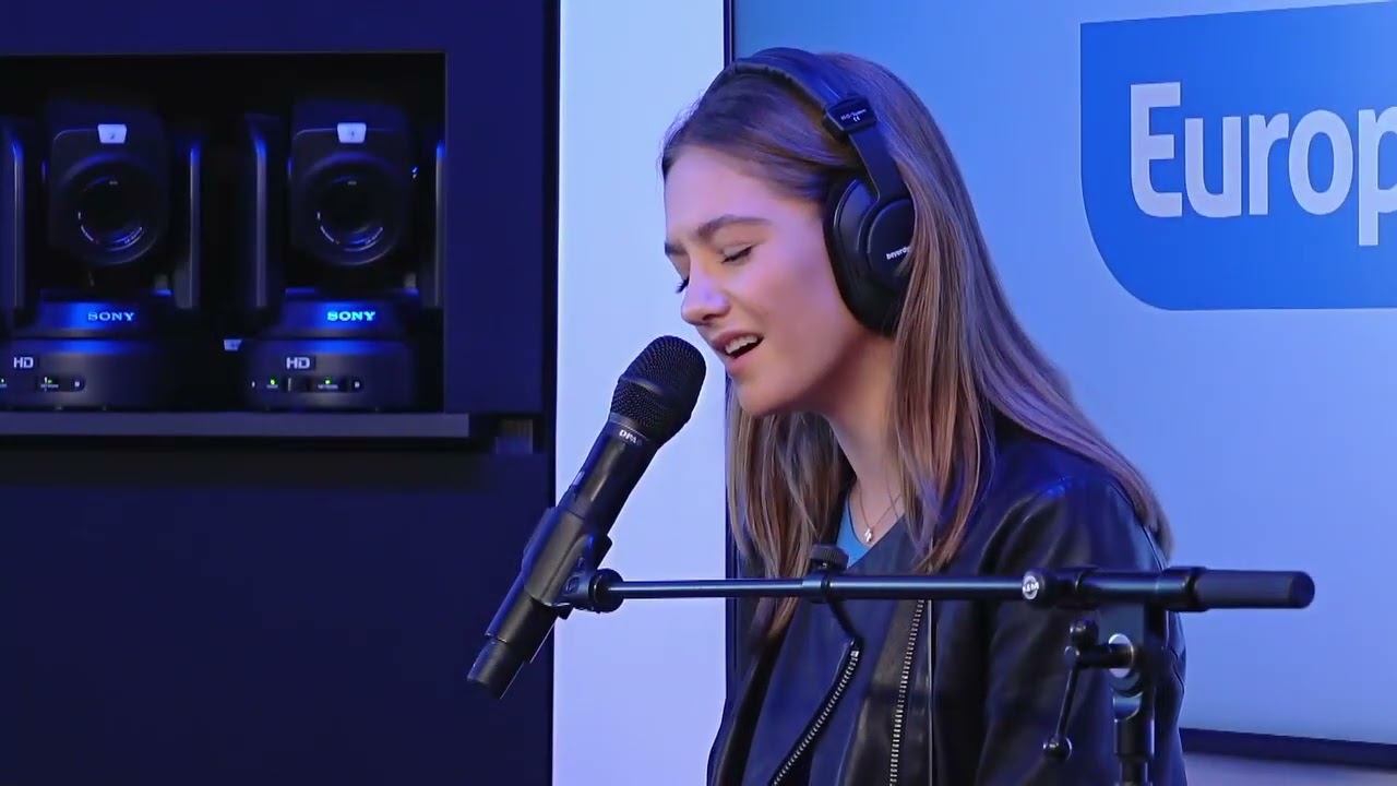 «Invisible» : le live de Zoé Clauzure dans Culture médias