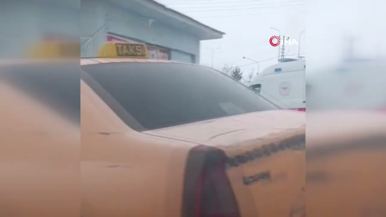 Van’a ait yolcu otobüsü Patnos’ta devrildi: 16 yaralı